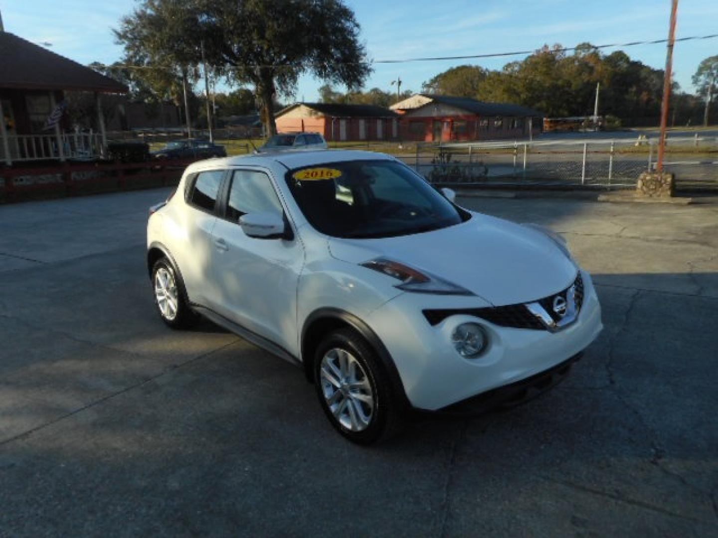 2016 WHITE NISSAN JUKE S; SL; SV; NISM (JN8AF5MR5GT) , located at 10405 Abercorn Street, Savannah, GA, 31419, (912) 921-8965, 31.988262, -81.131760 - Photo#0